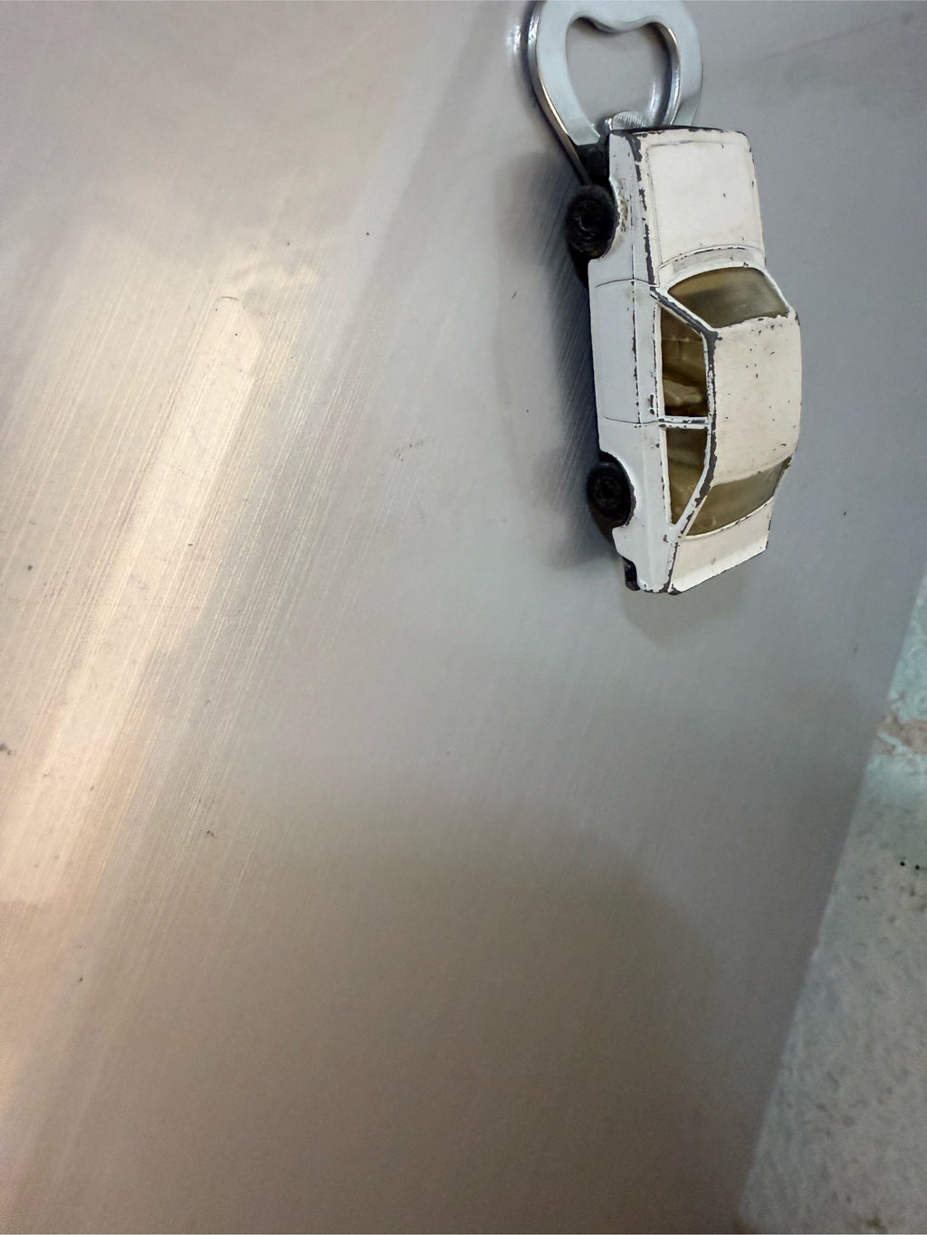Flaschenöffner mit Magnet Ford Escort