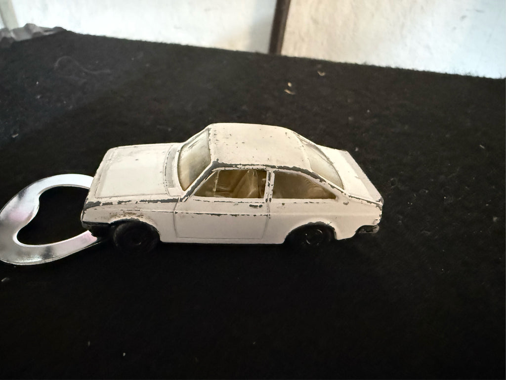 Flaschenöffner mit Magnet Ford Escort