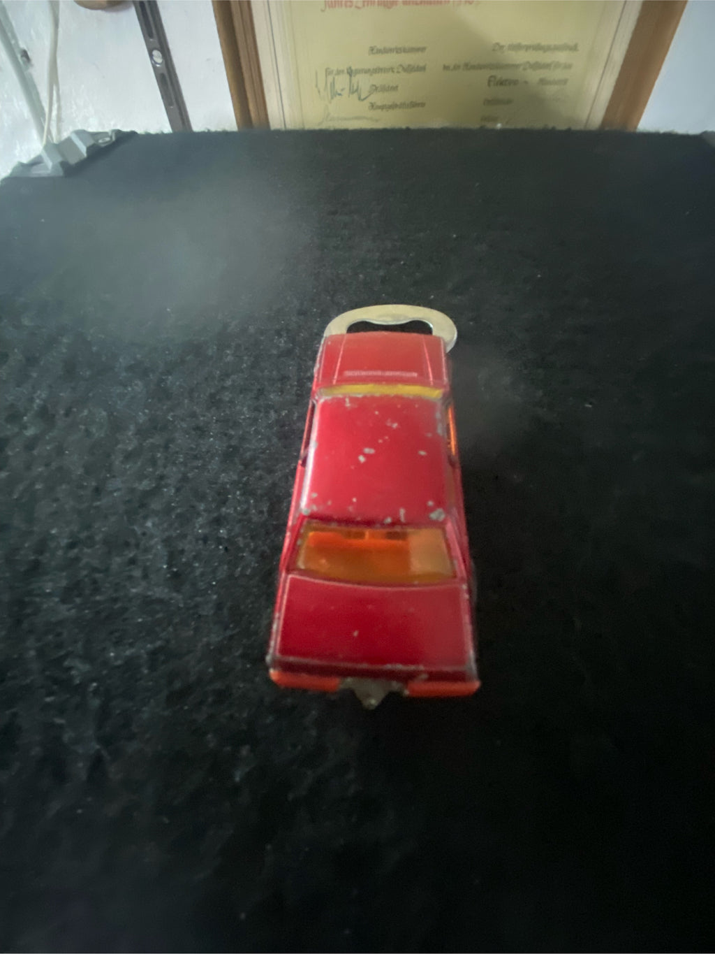 Upcycling Flaschenöffner aus bespielten Spielzeugauto...Opel Senator
