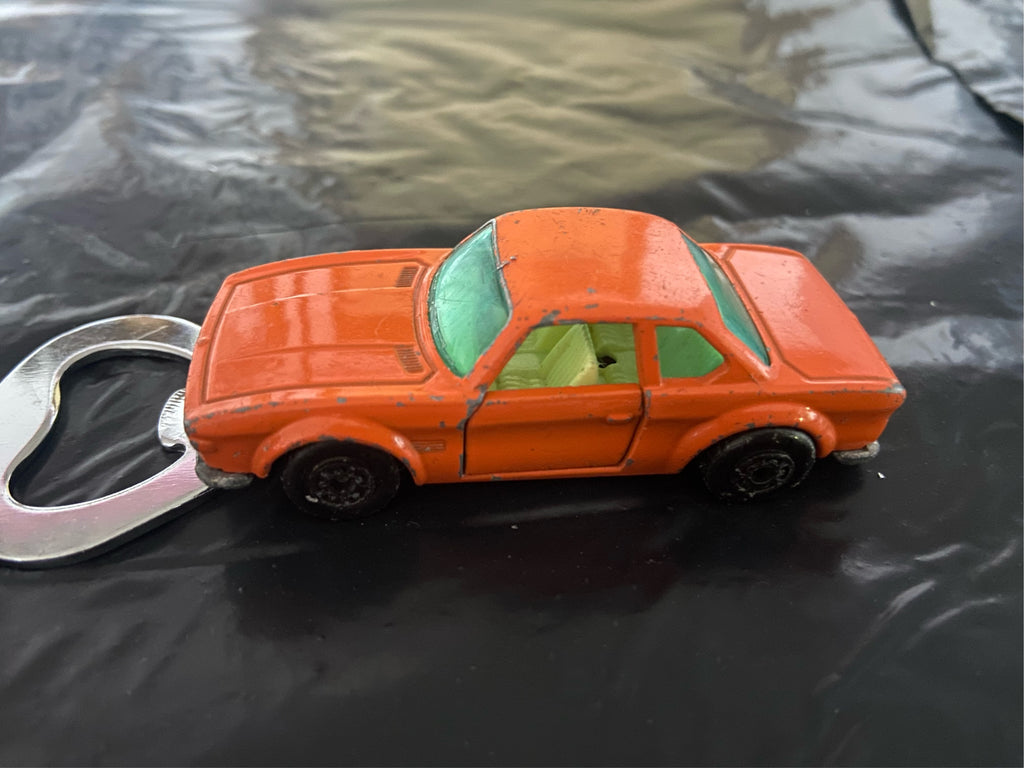 Magnet Flaschenöffner aus bespielten Spielzeugauto...BMW 3,0CS