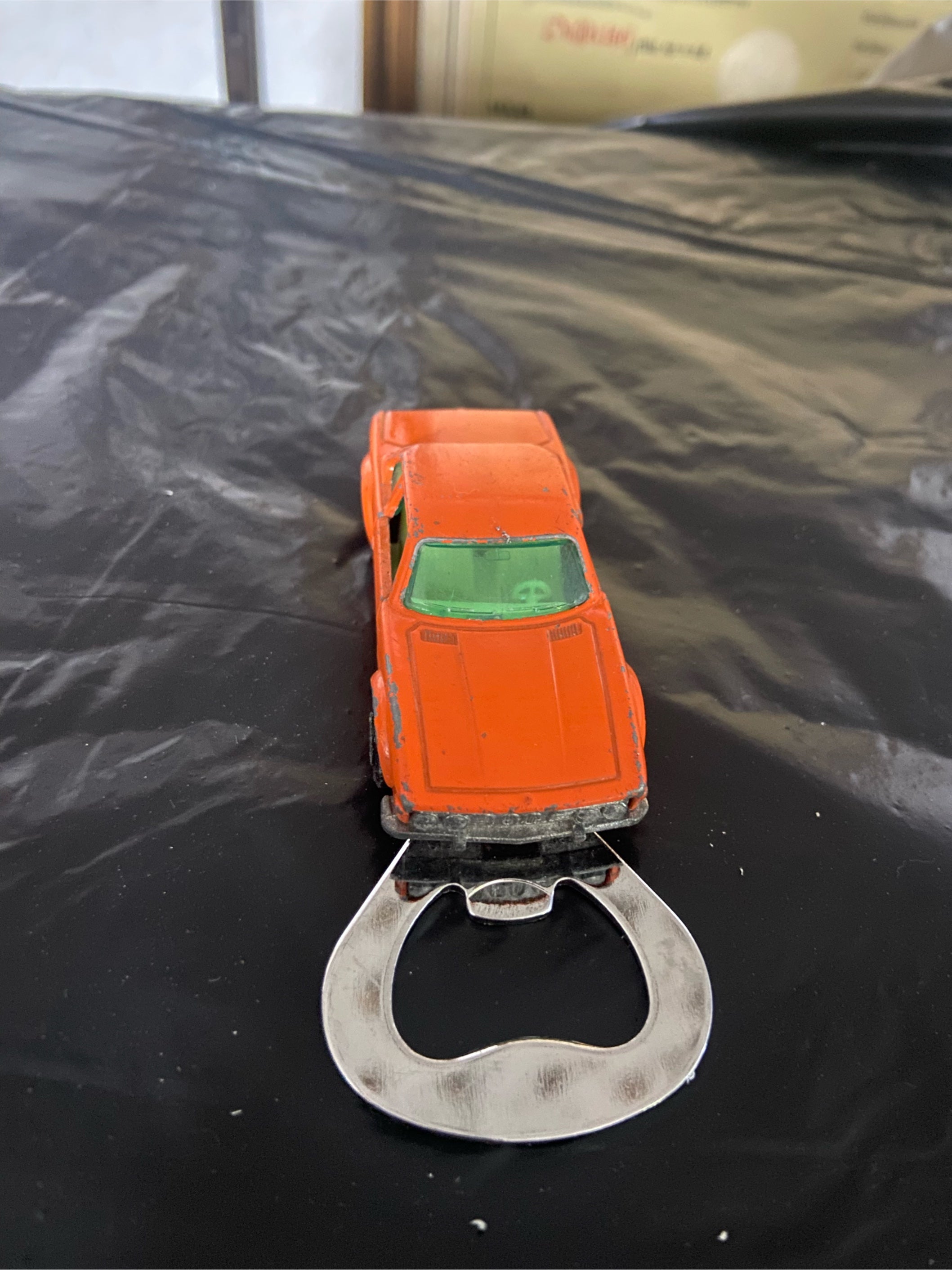 Magnet Flaschenöffner aus bespielten Spielzeugauto...BMW 3,0CS