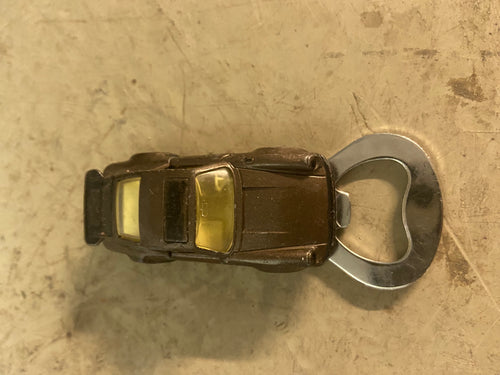 Flaschenöffner aus bespielten Spielzeugauto...Porsche 911 Turbo