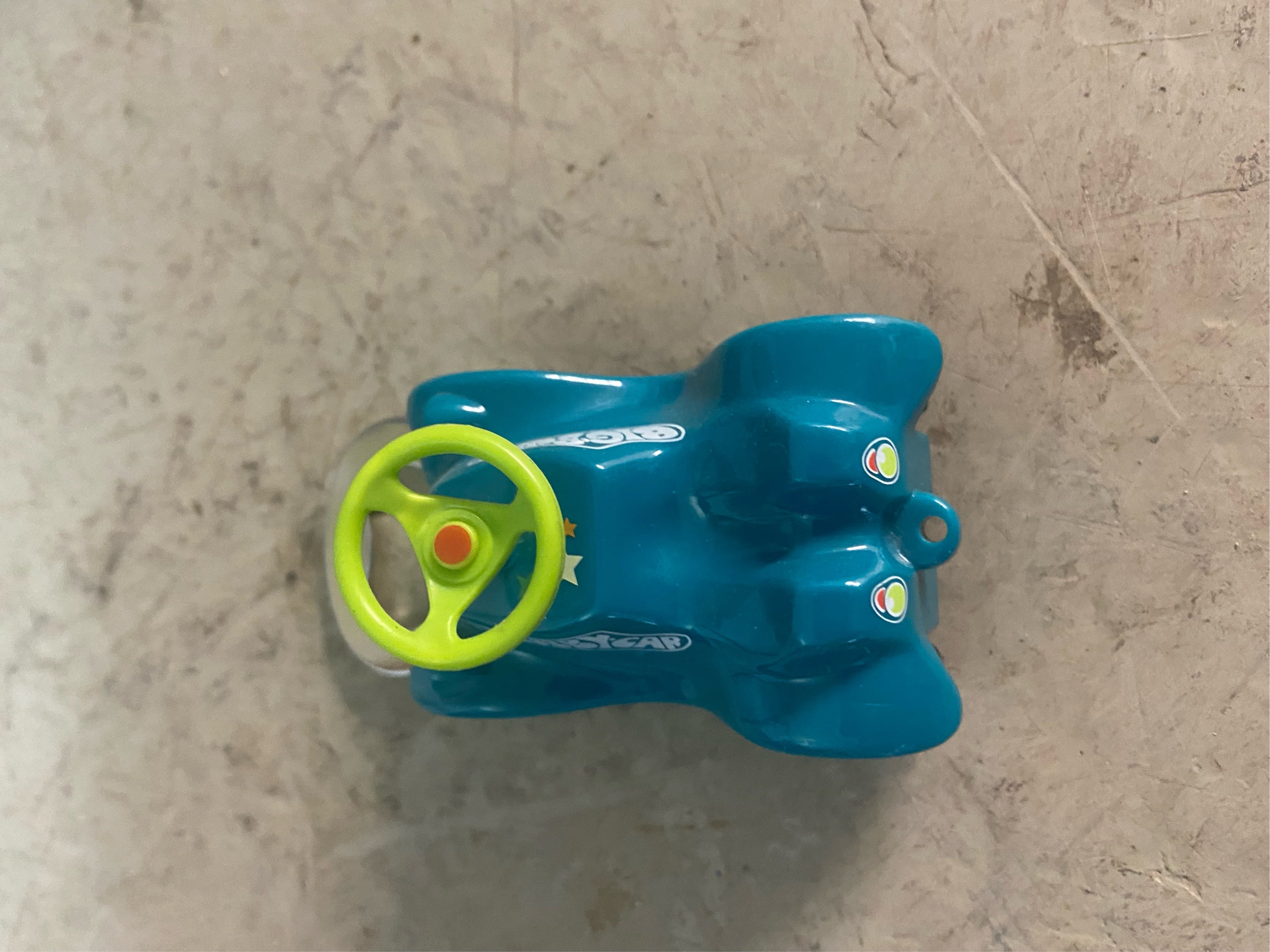 Flaschenöffner aus bespielten Spielzeugauto...Bobby Car
