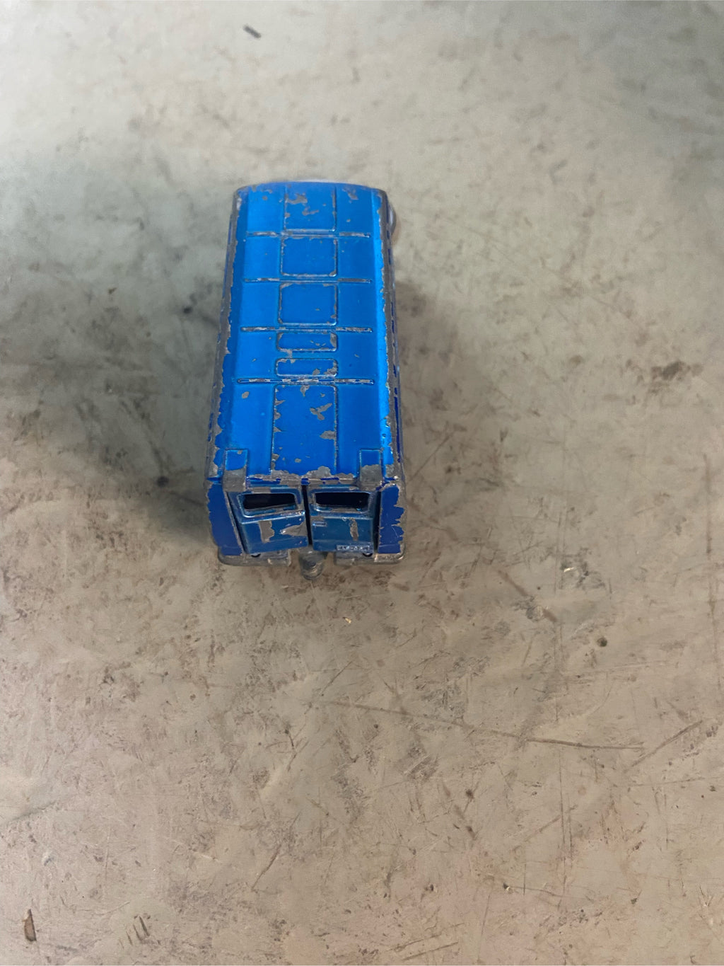 Flaschenöffner aus bespielten Spielzeugauto...Mercedes 208